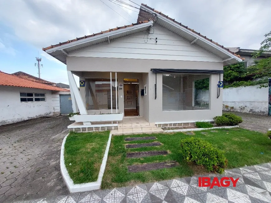 Foto 1 de Sala Comercial para alugar, 120m² em Praia Comprida, São José