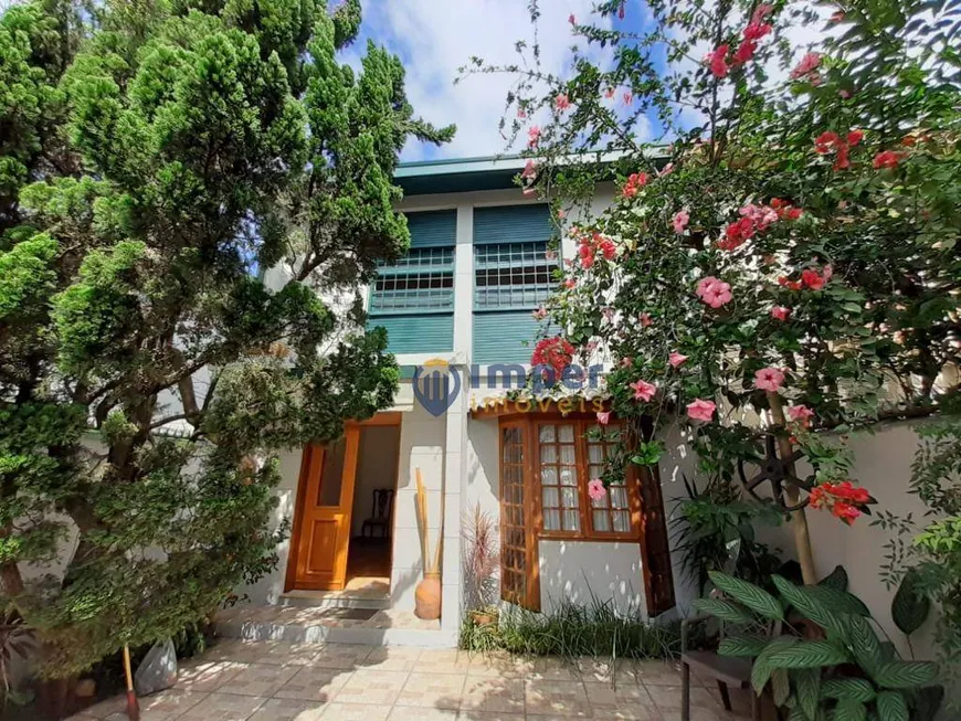Foto 1 de Casa com 3 Quartos para alugar, 220m² em Pinheiros, São Paulo