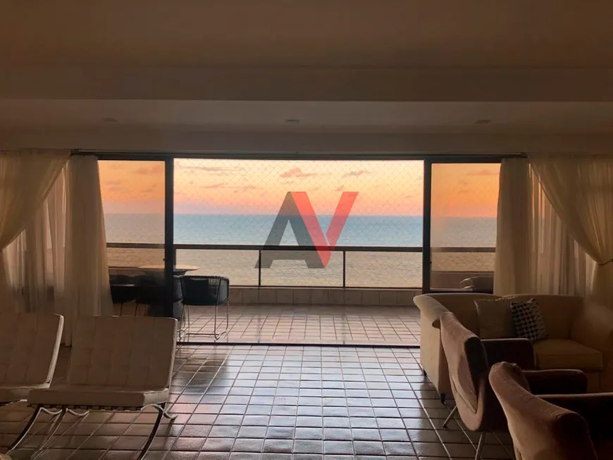 Foto 1 de Apartamento com 4 Quartos à venda, 330m² em Boa Viagem, Recife