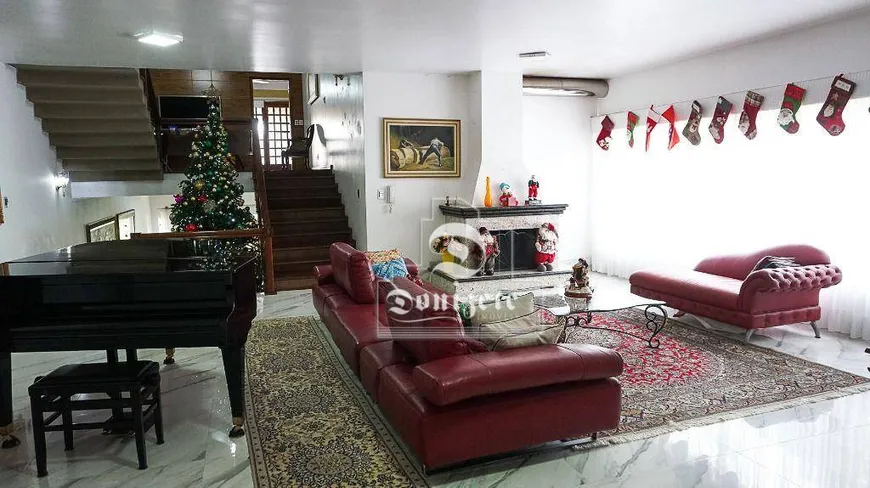 Foto 1 de Casa com 4 Quartos à venda, 660m² em Vila Curuçá, Santo André