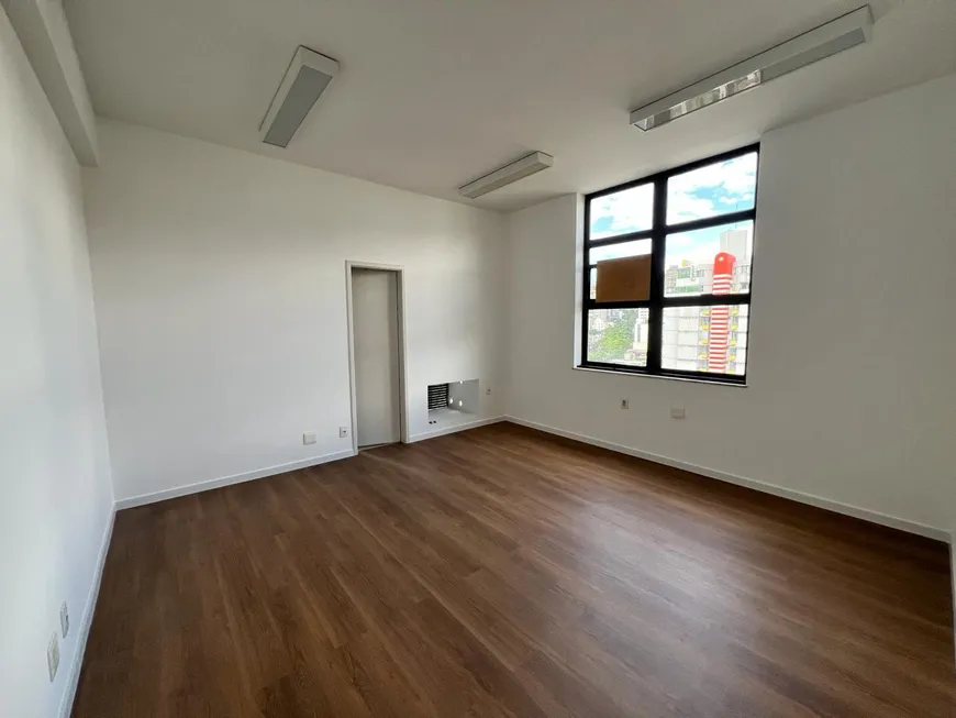 Foto 1 de Sala Comercial para alugar, 24m² em Savassi, Belo Horizonte