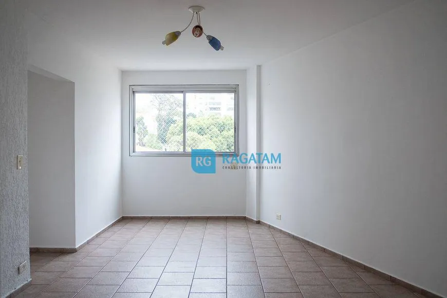 Foto 1 de Apartamento com 2 Quartos à venda, 68m² em Aclimação, São Paulo