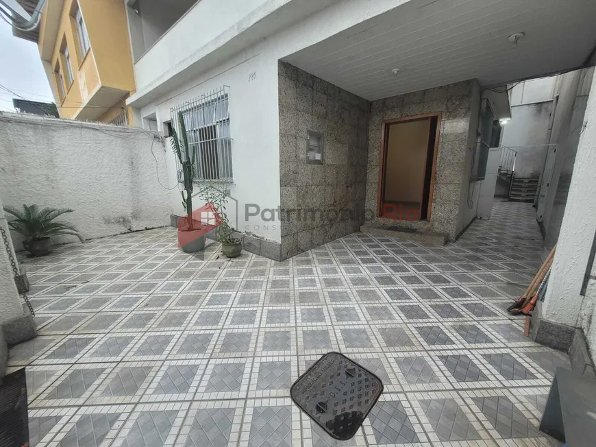 Foto 1 de Casa com 2 Quartos à venda, 170m² em Inhaúma, Rio de Janeiro
