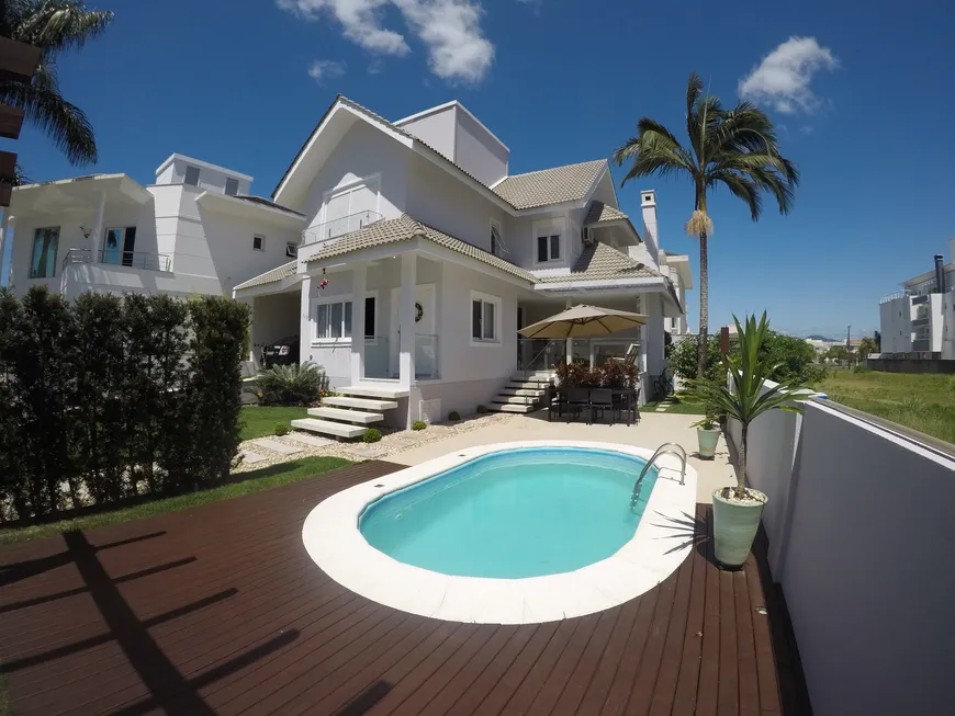 Foto 1 de Casa com 4 Quartos para alugar, 300m² em Jurerê, Florianópolis