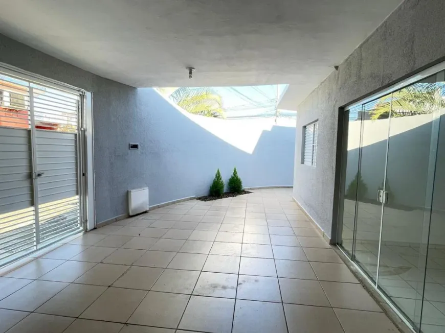 Foto 1 de Casa com 2 Quartos à venda, 180m² em Jardim Wanel Ville V, Sorocaba