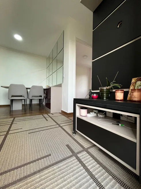 Foto 1 de Apartamento com 2 Quartos para alugar, 46m² em Jardim Marilu, Carapicuíba