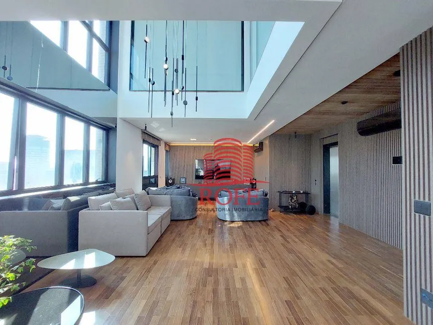 Foto 1 de Apartamento com 3 Quartos à venda, 389m² em Itaim Bibi, São Paulo