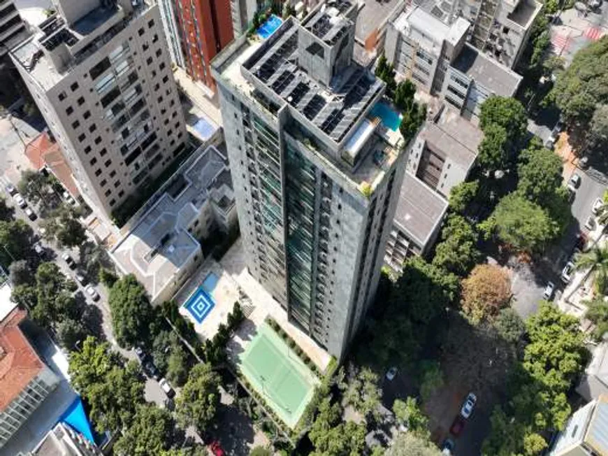 Foto 1 de Apartamento com 4 Quartos à venda, 181m² em Funcionários, Belo Horizonte