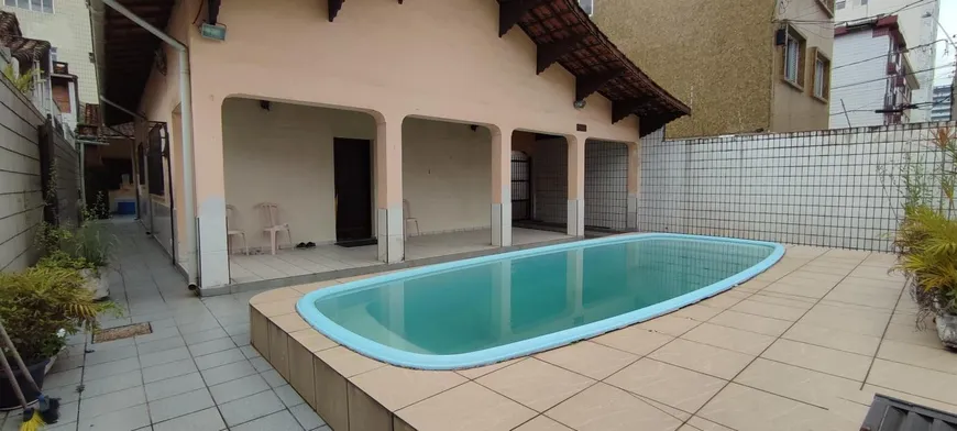 Foto 1 de Casa com 4 Quartos à venda, 182m² em Boqueirão, Praia Grande