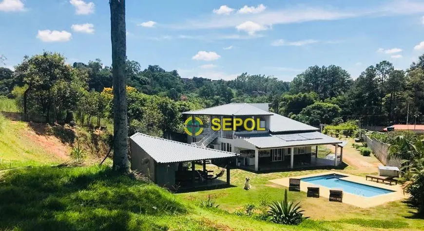 Foto 1 de Fazenda/Sítio com 4 Quartos à venda, 980m² em Parque Agrinco , Guararema