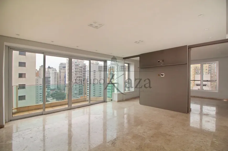 Foto 1 de Apartamento com 4 Quartos à venda, 250m² em Vila Nova Conceição, São Paulo