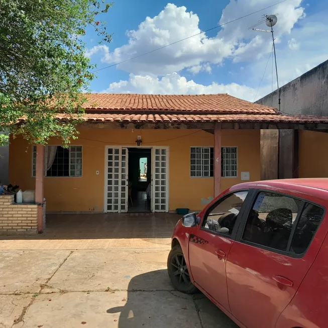 Foto 1 de Casa com 3 Quartos à venda, 250m² em Setor Leste, Brasília