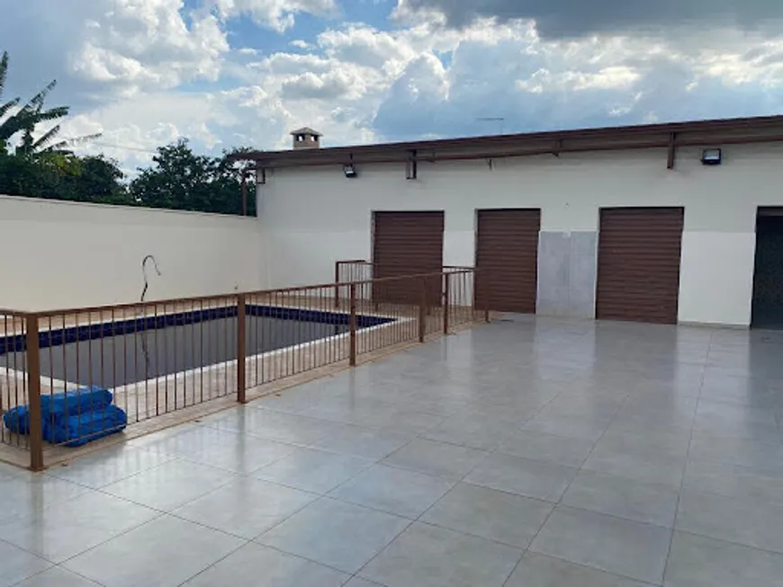 Foto 1 de Fazenda/Sítio com 2 Quartos para alugar, 400m² em Recanto das Aguas, Paulínia