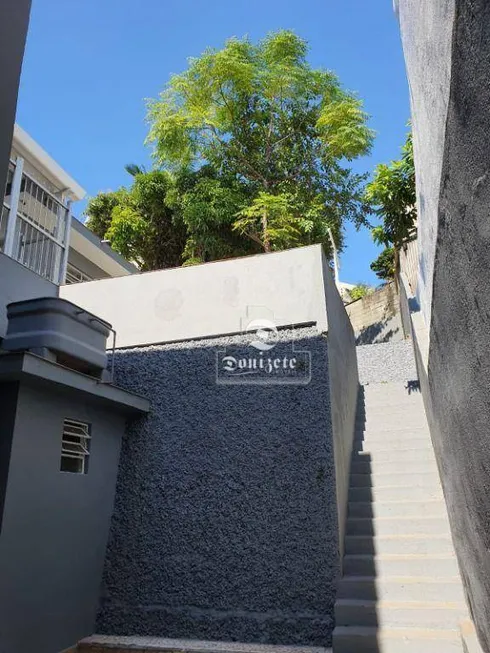 Foto 1 de Casa com 4 Quartos para alugar, 250m² em Santa Maria, Santo André