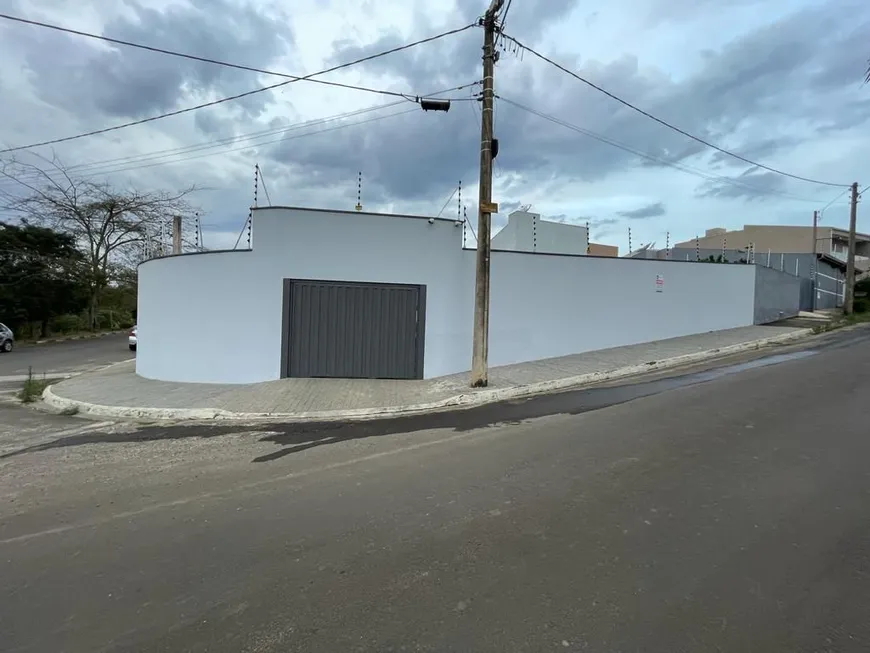 Foto 1 de Casa com 2 Quartos à venda, 110m² em Vila Alvorada, Elias Fausto