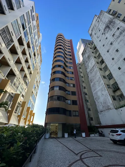 Foto 1 de Apartamento com 3 Quartos à venda, 165m² em Vitória, Salvador