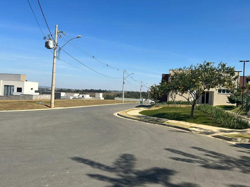 Foto 1 de Lote/Terreno à venda, 300m² em Jardins Bolonha, Senador Canedo