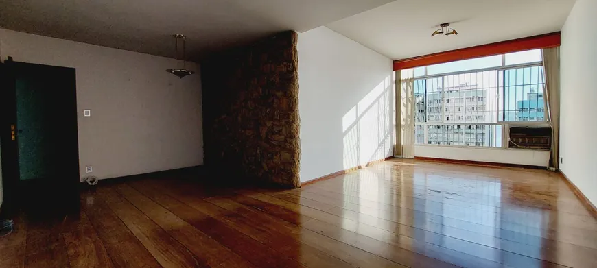 Foto 1 de Apartamento com 3 Quartos à venda, 190m² em Icaraí, Niterói