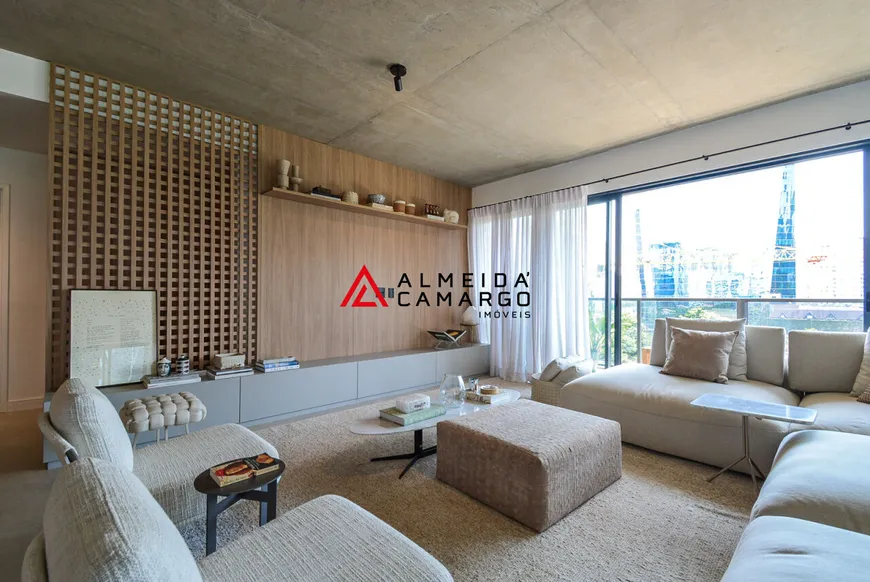 Foto 1 de Apartamento com 2 Quartos à venda, 157m² em Vila Olímpia, São Paulo