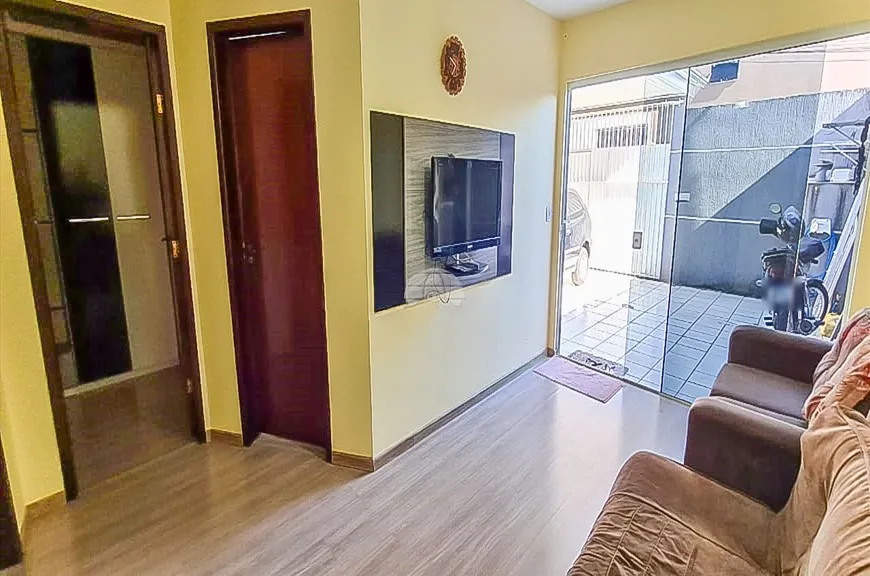 Foto 1 de Casa com 2 Quartos à venda, 80m² em Maracana, Colombo