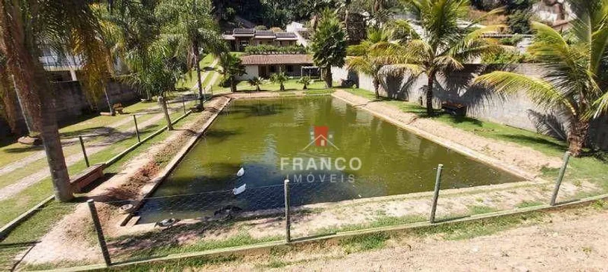 Foto 1 de Fazenda/Sítio com 3 Quartos para alugar, 400m² em Sitio Sao Jose, Várzea Paulista