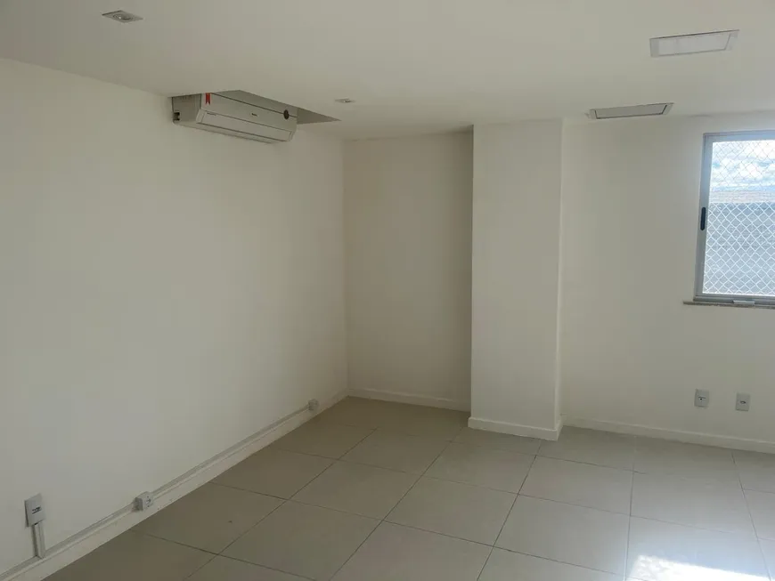 Foto 1 de Sala Comercial para alugar, 43m² em Buraquinho, Lauro de Freitas