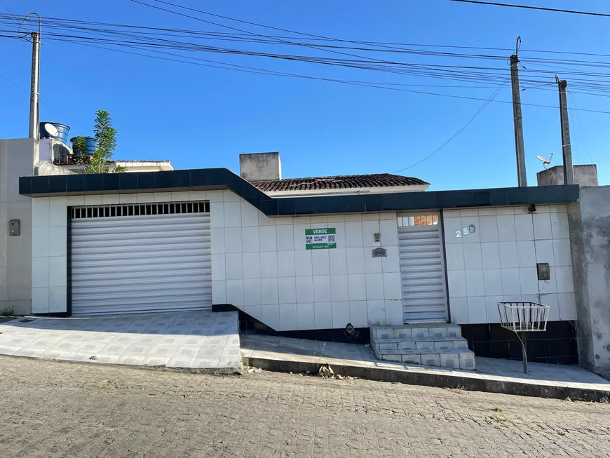 Foto 1 de Casa com 2 Quartos à venda, 100m² em Cidade Alta, Caruaru