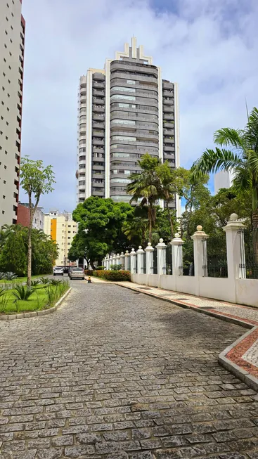 Foto 1 de Apartamento com 4 Quartos à venda, 340m² em Graça, Salvador