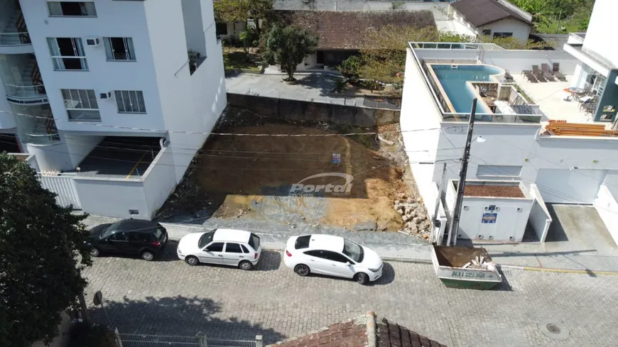 Foto 1 de Lote/Terreno à venda, 300m² em Vila Nova, Blumenau