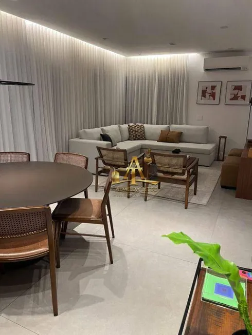 Foto 1 de Apartamento com 3 Quartos para venda ou aluguel, 200m² em Alphaville Empresarial, Barueri