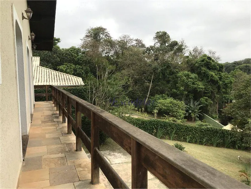 Foto 1 de Casa de Condomínio com 3 Quartos à venda, 200m² em Parque Petrópolis, Mairiporã