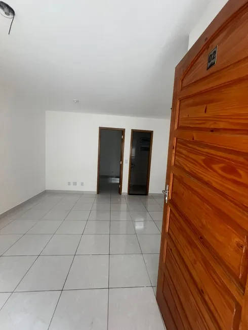 Foto 1 de Apartamento com 2 Quartos à venda, 50m² em Coutos, Salvador