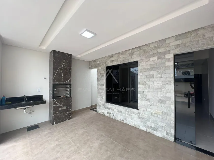 Foto 1 de Casa com 2 Quartos à venda, 122m² em Residencial Canada, Goiânia