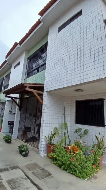 Foto 1 de Casa com 3 Quartos à venda, 80m² em Cordeiro, Recife