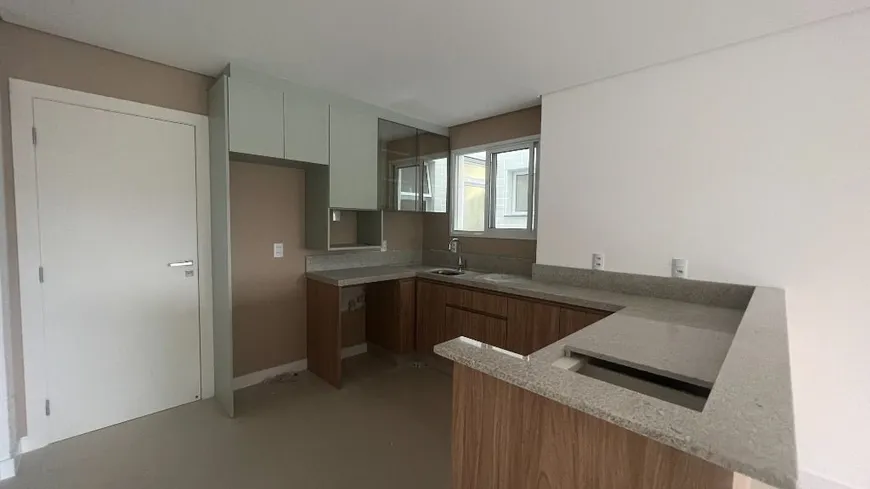 Foto 1 de Apartamento com 1 Quarto à venda, 50m² em Lagoa da Conceição, Florianópolis