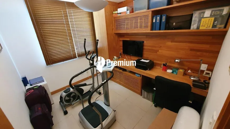 Foto 1 de Apartamento com 4 Quartos à venda, 200m² em Barra da Tijuca, Rio de Janeiro