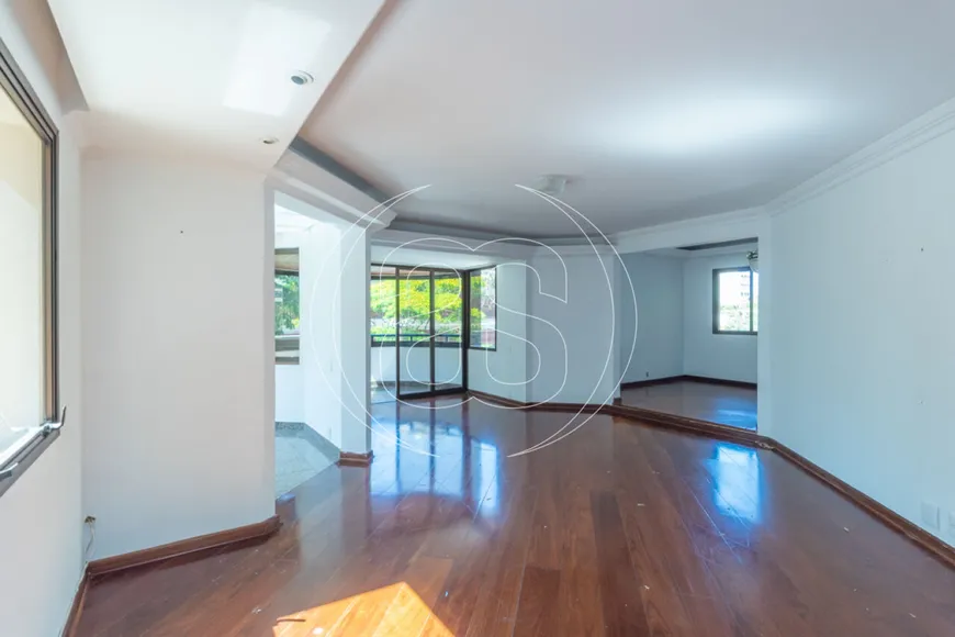 Foto 1 de Apartamento com 4 Quartos para venda ou aluguel, 227m² em Moema, São Paulo
