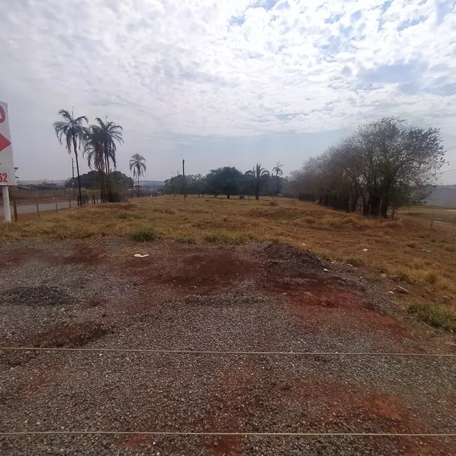 Foto 1 de Lote/Terreno à venda, 15000m² em Parque Maracanã, Goiânia