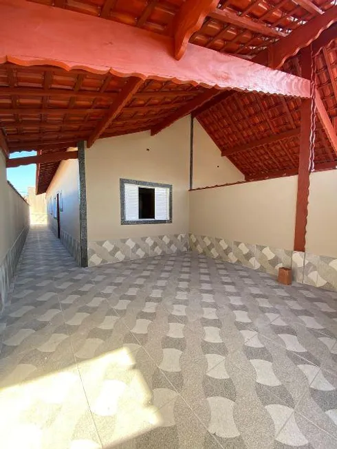 Foto 1 de Casa com 2 Quartos à venda, 76m² em Florida Mirim, Mongaguá