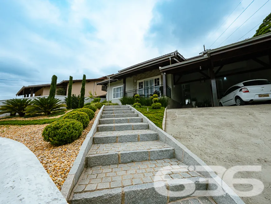 Foto 1 de Casa com 3 Quartos à venda, 195m² em Nova Brasília, Joinville