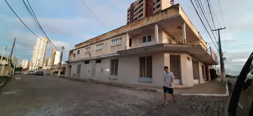 Foto 1 de Casa com 7 Quartos à venda, 650m² em Barro Vermelho, Natal