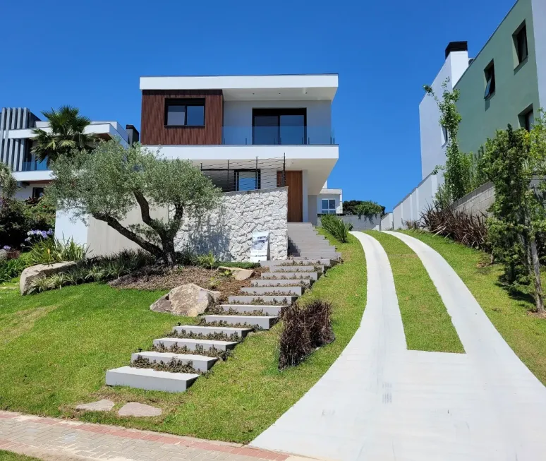 Foto 1 de Casa de Condomínio com 3 Quartos à venda, 417m² em Nossa Senhora da Saúde, Caxias do Sul