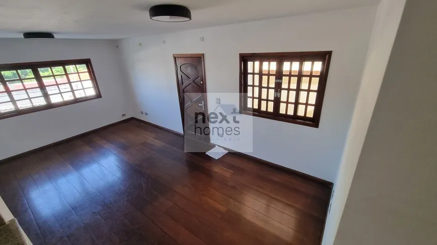 Foto 1 de Casa com 3 Quartos para alugar, 153m² em Jardim Bonfiglioli, São Paulo