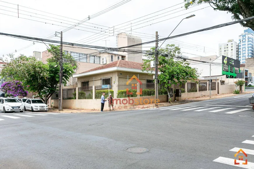 Foto 1 de Casa com 4 Quartos à venda, 303m² em Centro, Londrina