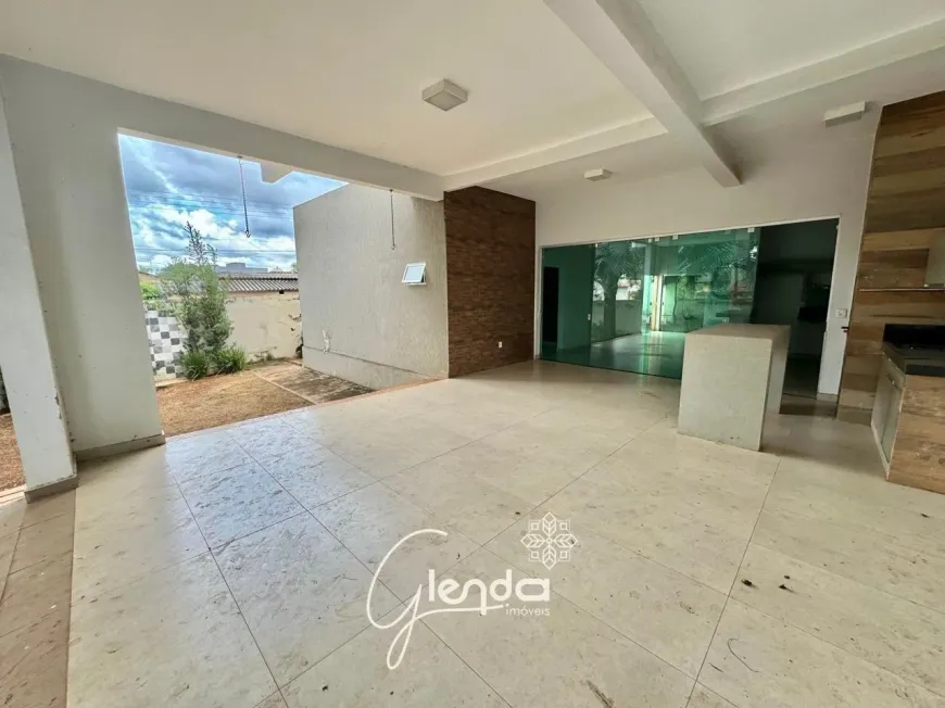 Foto 1 de Casa com 3 Quartos à venda, 183m² em Setor Pedro Ludovico, Goiânia