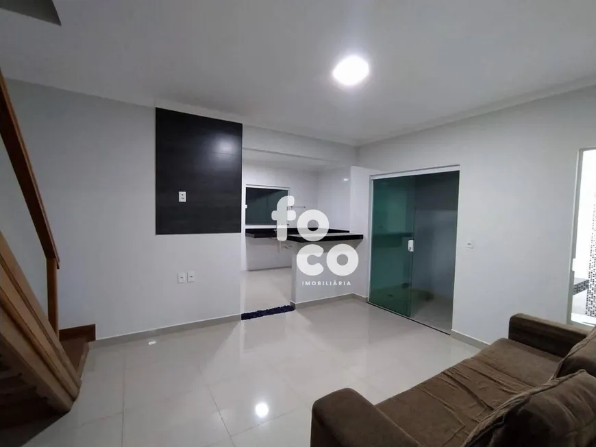 Foto 1 de Sobrado com 2 Quartos à venda, 132m² em Santa Mônica, Uberlândia