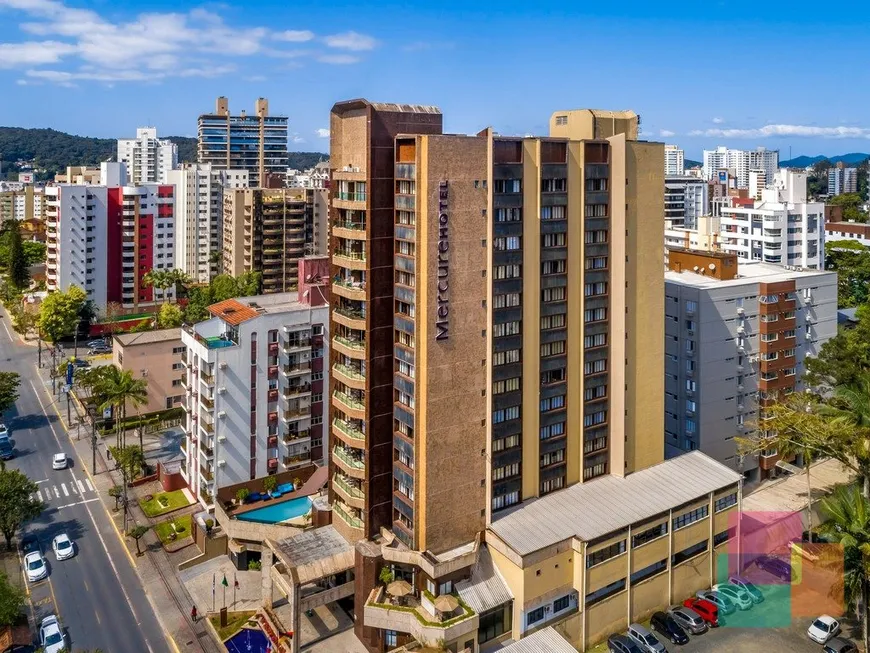 Foto 1 de Apartamento com 1 Quarto à venda, 40m² em Atiradores, Joinville