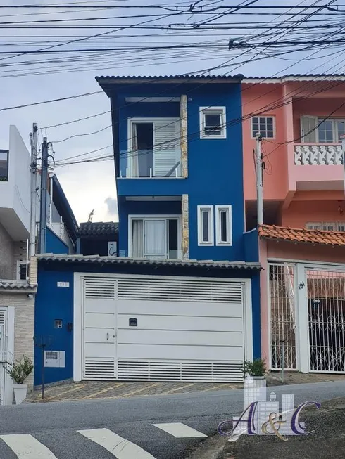 Foto 1 de Sobrado com 3 Quartos à venda, 196m² em Jaguaribe, Osasco