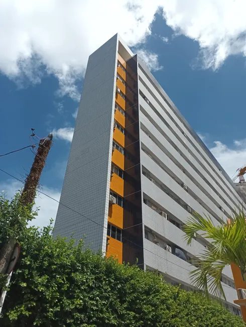 Foto 1 de Apartamento com 2 Quartos à venda, 65m² em Madalena, Recife