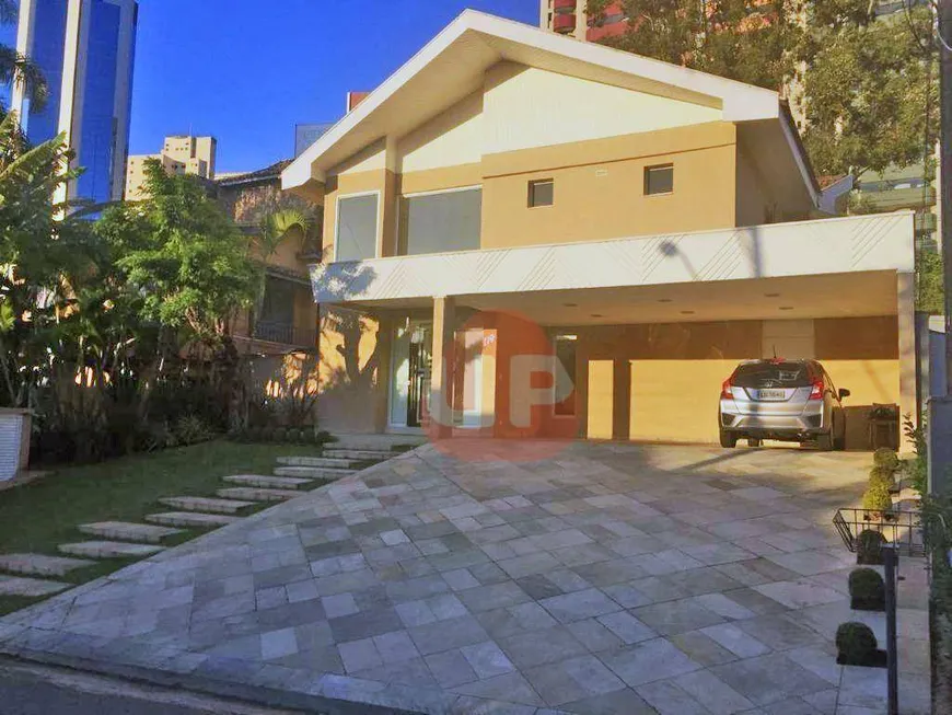 Foto 1 de Casa de Condomínio com 4 Quartos à venda, 480m² em Alphaville Residencial 2, Barueri